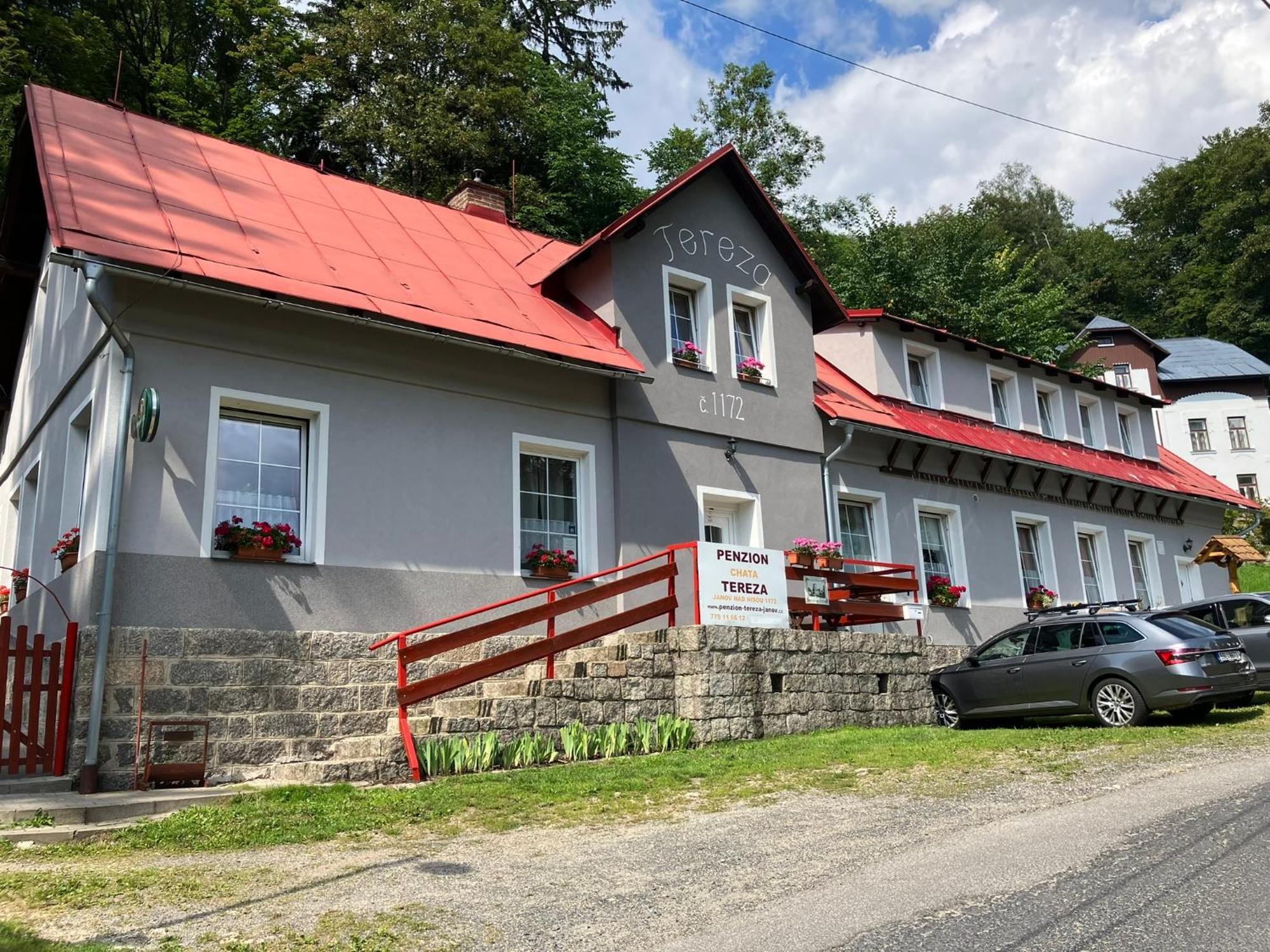Chata Tereza Janov nad Nisou Exteriör bild